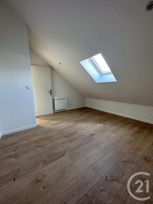 Appartement F3 à louer - 3 pièces - 32.85 m2 - MONTLUCON - 03 - AUVERGNE - Century 21 Pasquet Immobilier