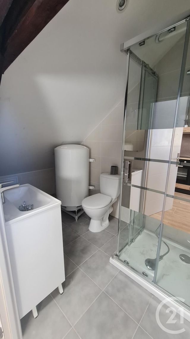 Appartement F3 à louer - 3 pièces - 32.85 m2 - MONTLUCON - 03 - AUVERGNE - Century 21 Pasquet Immobilier