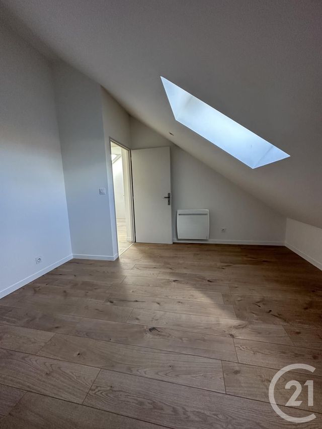 Appartement F3 à louer - 3 pièces - 32.85 m2 - MONTLUCON - 03 - AUVERGNE - Century 21 Pasquet Immobilier