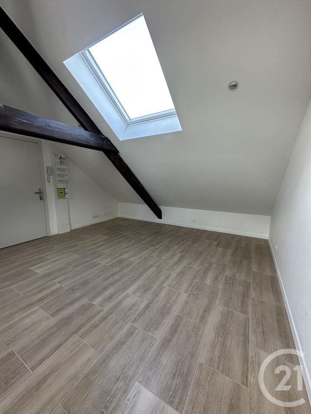 Appartement F3 à louer - 3 pièces - 32.85 m2 - MONTLUCON - 03 - AUVERGNE - Century 21 Pasquet Immobilier