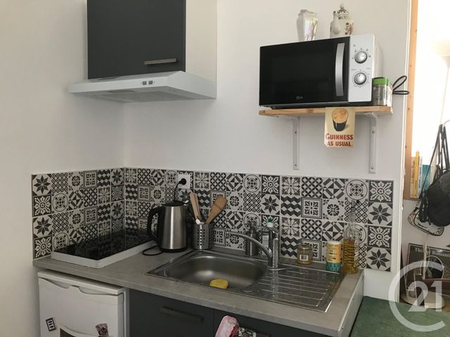 Appartement Studio à louer - 1 pièce - 29.0 m2 - MONTLUCON - 03 - AUVERGNE - Century 21 Pasquet Immobilier