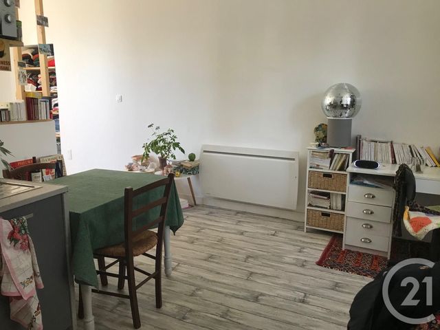 Appartement Studio à louer - 1 pièce - 29.0 m2 - MONTLUCON - 03 - AUVERGNE - Century 21 Pasquet Immobilier