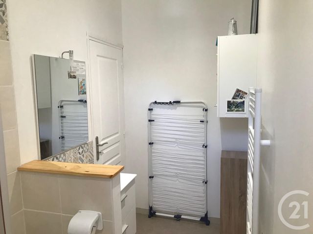 Appartement Studio à louer - 1 pièce - 29.0 m2 - MONTLUCON - 03 - AUVERGNE - Century 21 Pasquet Immobilier