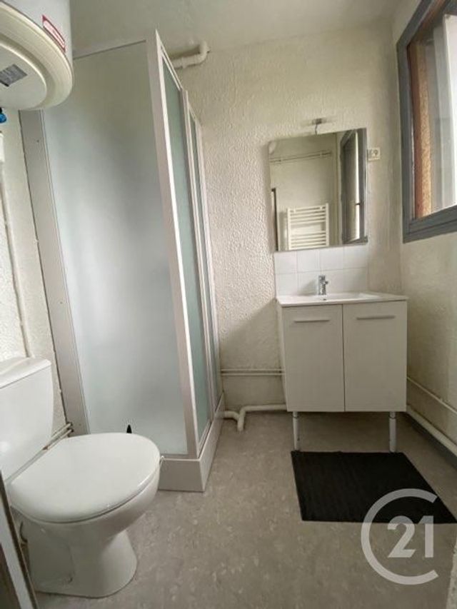 Appartement Studio à louer - 1 pièce - 23.0 m2 - DESERTINES - 03 - AUVERGNE - Century 21 Pasquet Immobilier