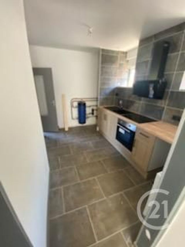 Appartement F3 à louer - 3 pièces - 52.14 m2 - MONTLUCON - 03 - AUVERGNE - Century 21 Pasquet Immobilier