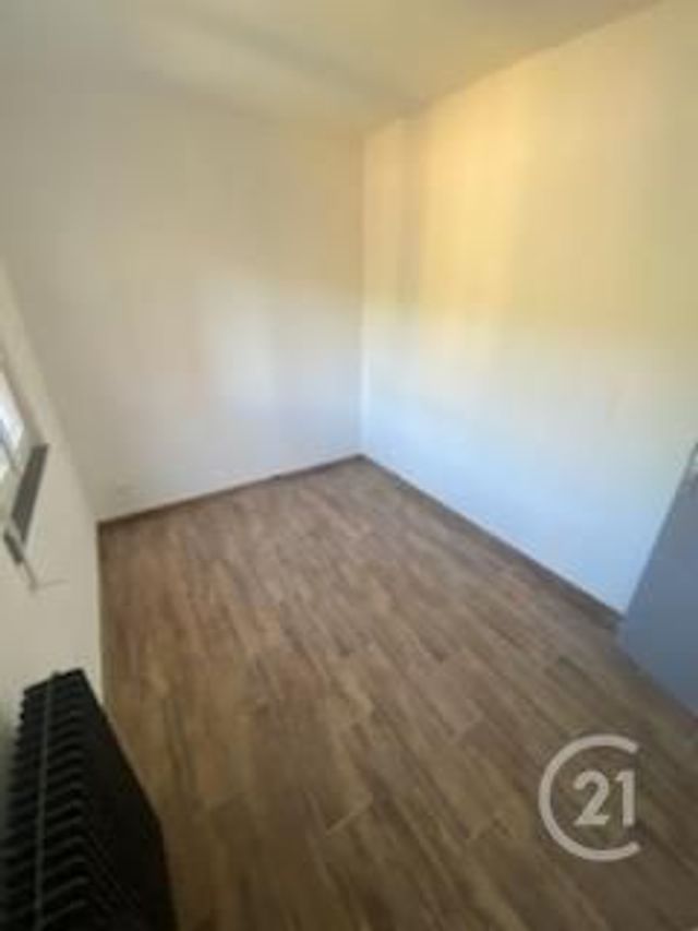 Appartement F3 à louer - 3 pièces - 52.14 m2 - MONTLUCON - 03 - AUVERGNE - Century 21 Pasquet Immobilier