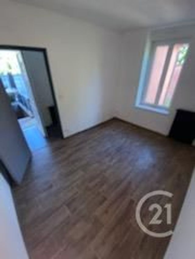 Appartement F3 à louer - 3 pièces - 52.14 m2 - MONTLUCON - 03 - AUVERGNE - Century 21 Pasquet Immobilier