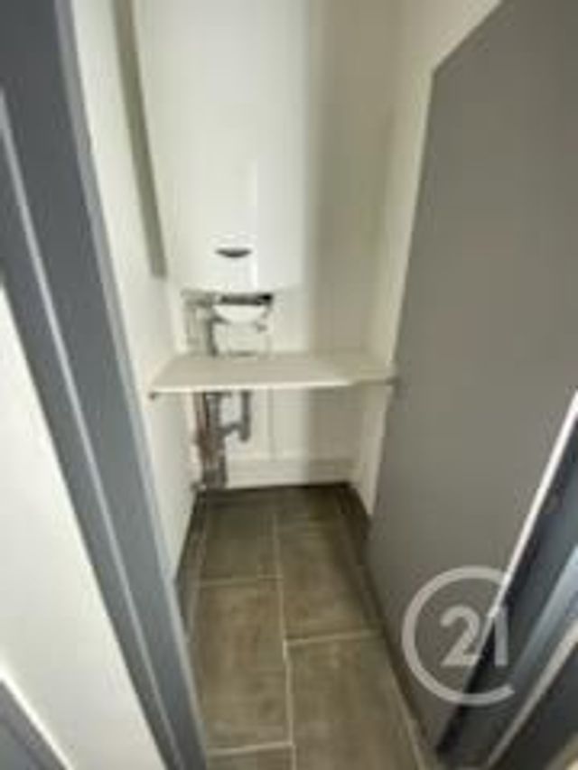 Appartement F3 à louer - 3 pièces - 52.14 m2 - MONTLUCON - 03 - AUVERGNE - Century 21 Pasquet Immobilier