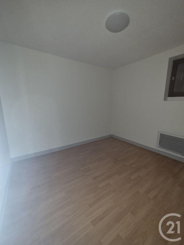 Appartement F3 à louer - 3 pièces - 54.0 m2 - MONTLUCON - 03 - AUVERGNE - Century 21 Pasquet Immobilier