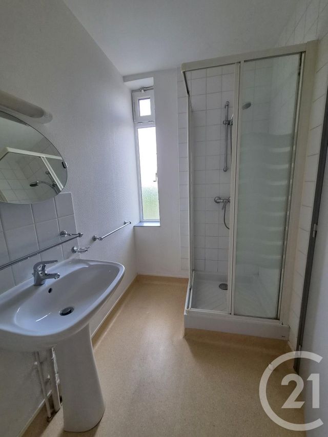 Appartement F2 à louer - 2 pièces - 31.48 m2 - MONTLUCON - 03 - AUVERGNE - Century 21 Pasquet Immobilier