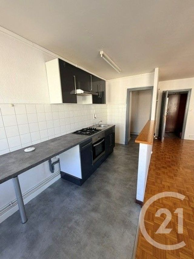 Appartement F2 à louer - 2 pièces - 54.0 m2 - MONTLUCON - 03 - AUVERGNE - Century 21 Pasquet Immobilier