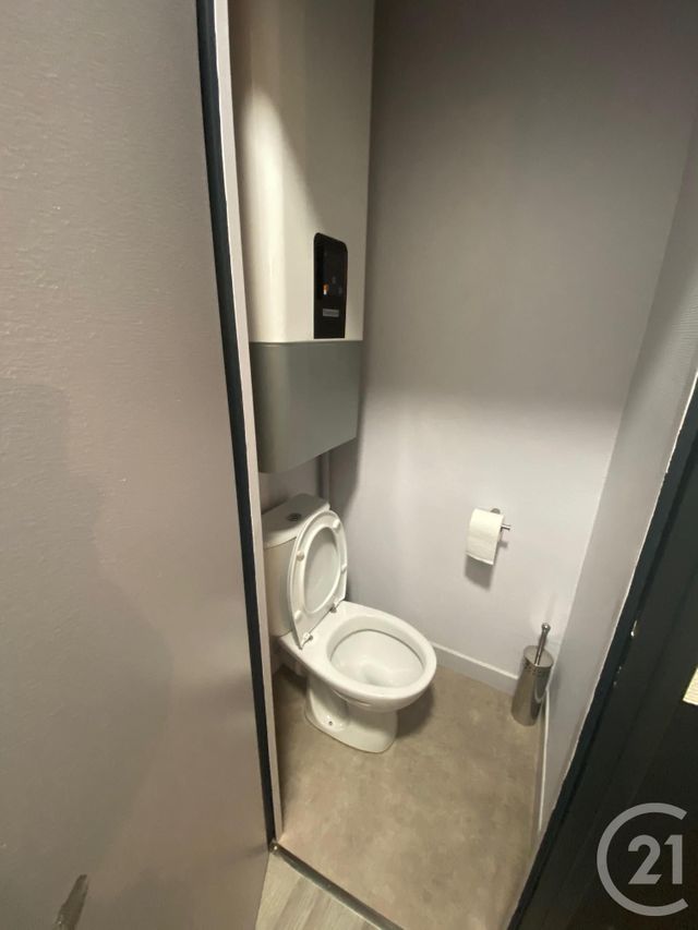 Appartement à louer - 2 pièces - 43.66 m2 - MONTLUCON - 03 - AUVERGNE - Century 21 Pasquet Immobilier