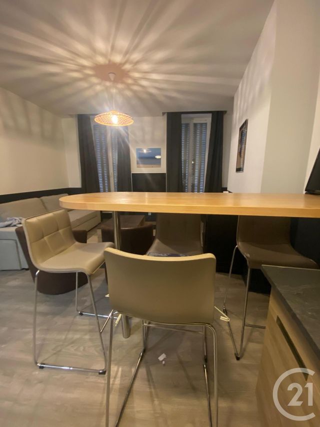 Appartement à louer - 2 pièces - 43.66 m2 - MONTLUCON - 03 - AUVERGNE - Century 21 Pasquet Immobilier
