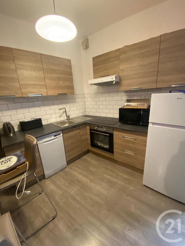Appartement à louer - 2 pièces - 43.66 m2 - MONTLUCON - 03 - AUVERGNE - Century 21 Pasquet Immobilier