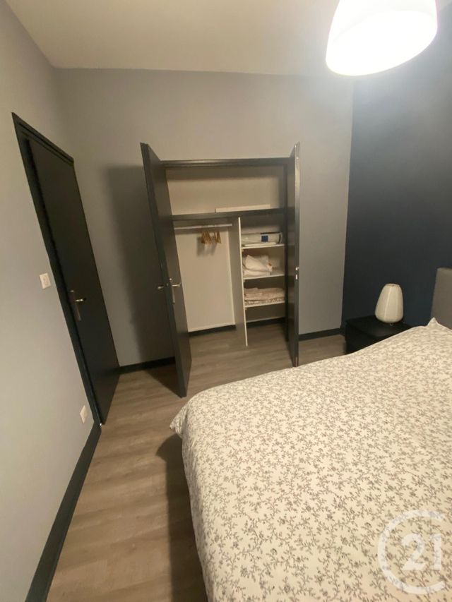 Appartement à louer - 2 pièces - 43.66 m2 - MONTLUCON - 03 - AUVERGNE - Century 21 Pasquet Immobilier