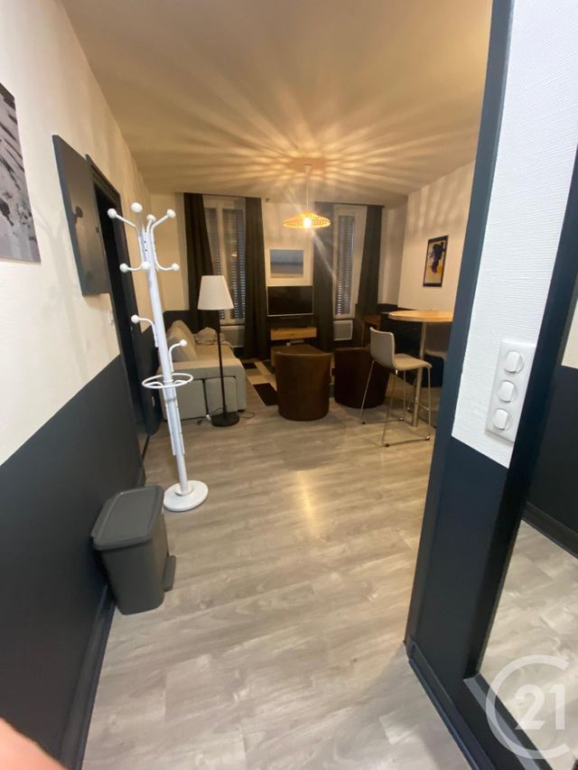 Appartement à louer - 2 pièces - 43.66 m2 - MONTLUCON - 03 - AUVERGNE - Century 21 Pasquet Immobilier