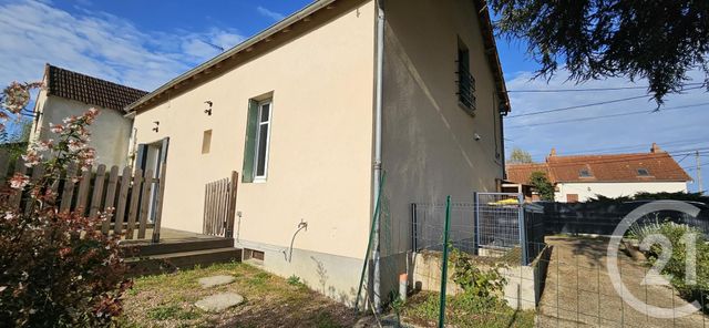 maison à louer - 5 pièces - 88.0 m2 - BEZENET - 03 - AUVERGNE - Century 21 Pasquet Immobilier
