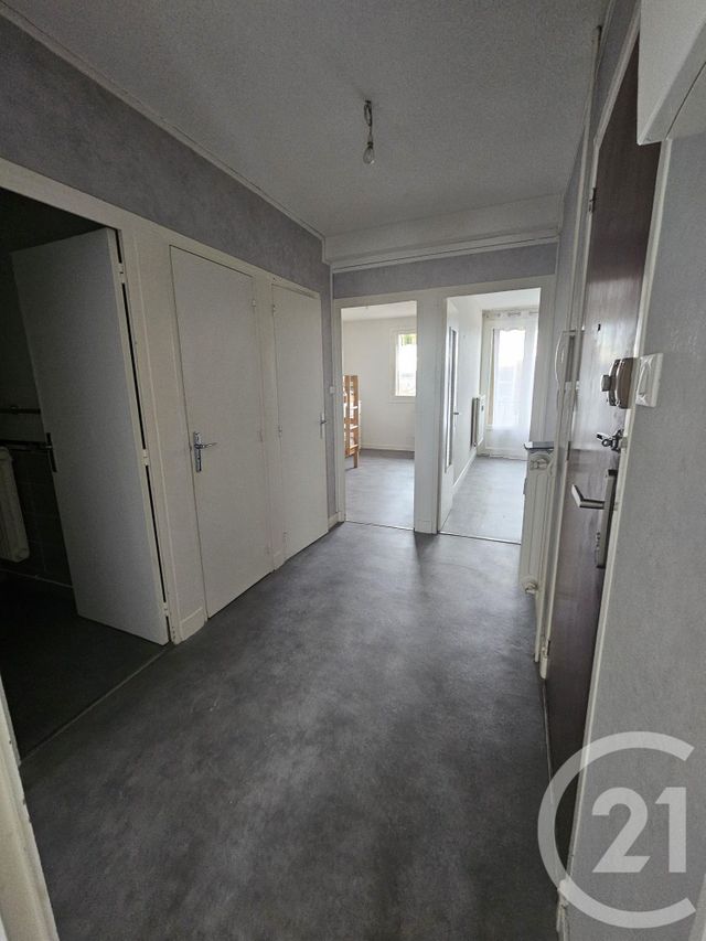 Appartement à louer - 3 pièces - 55.53 m2 - MONTLUCON - 03 - AUVERGNE - Century 21 Pasquet Immobilier