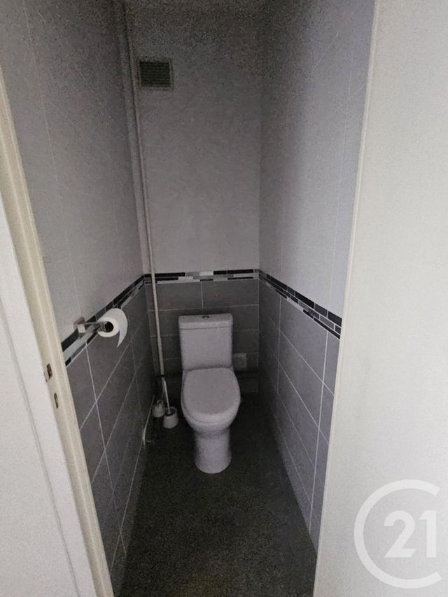 Appartement à louer - 3 pièces - 55.53 m2 - MONTLUCON - 03 - AUVERGNE - Century 21 Pasquet Immobilier