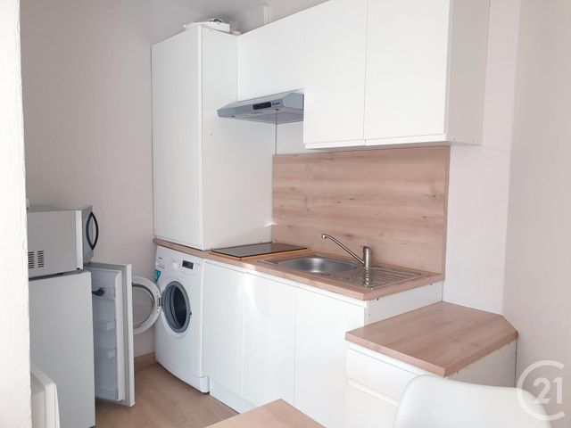 Appartement à louer - 2 pièces - 30.0 m2 - MONTLUCON - 03 - AUVERGNE - Century 21 Pasquet Immobilier