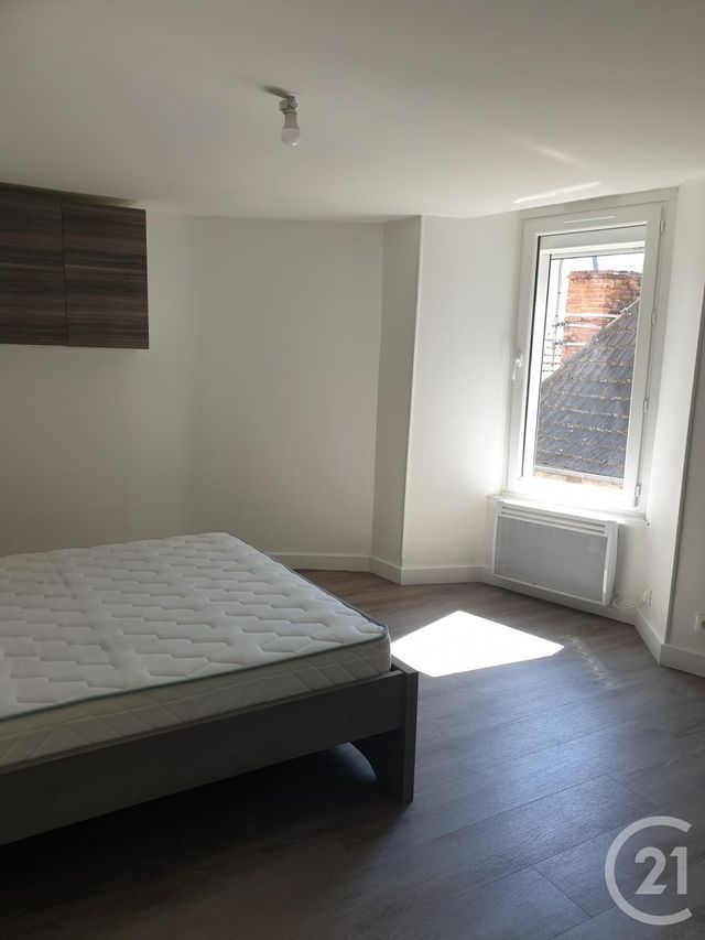 Appartement T2 à louer - 2 pièces - 52.24 m2 - MONTLUCON - 03 - AUVERGNE - Century 21 Pasquet Immobilier