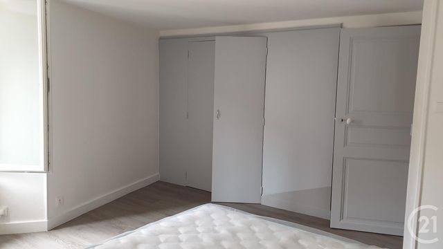 Appartement T2 à louer - 2 pièces - 52.24 m2 - MONTLUCON - 03 - AUVERGNE - Century 21 Pasquet Immobilier