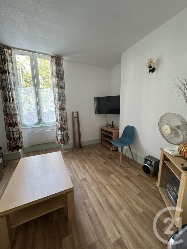 Appartement F3 à louer - 3 pièces - 58.0 m2 - NERIS LES BAINS - 03 - AUVERGNE - Century 21 Pasquet Immobilier