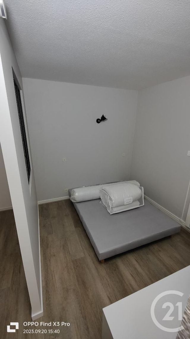 Appartement Studio à louer - 1 pièce - 30.0 m2 - MONTLUCON - 03 - AUVERGNE - Century 21 Pasquet Immobilier