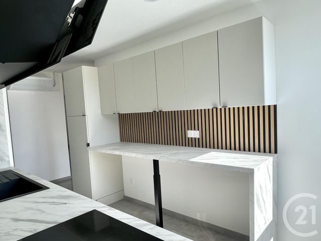 Appartement F3 à vendre - 3 pièces - 78.53 m2 - MONTLUCON - 03 - AUVERGNE - Century 21 Pasquet Immobilier
