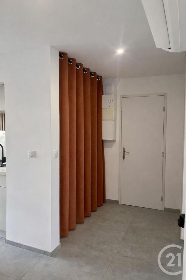 Appartement F3 à vendre - 3 pièces - 78.53 m2 - MONTLUCON - 03 - AUVERGNE - Century 21 Pasquet Immobilier