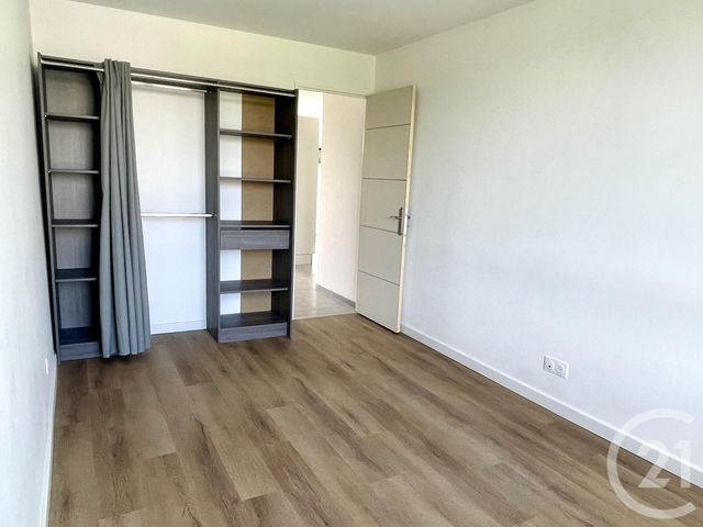 Appartement F3 à vendre - 3 pièces - 78.53 m2 - MONTLUCON - 03 - AUVERGNE - Century 21 Pasquet Immobilier