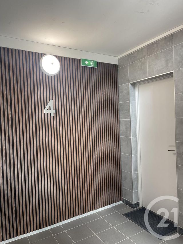 Appartement F3 à vendre - 3 pièces - 78.53 m2 - MONTLUCON - 03 - AUVERGNE - Century 21 Pasquet Immobilier