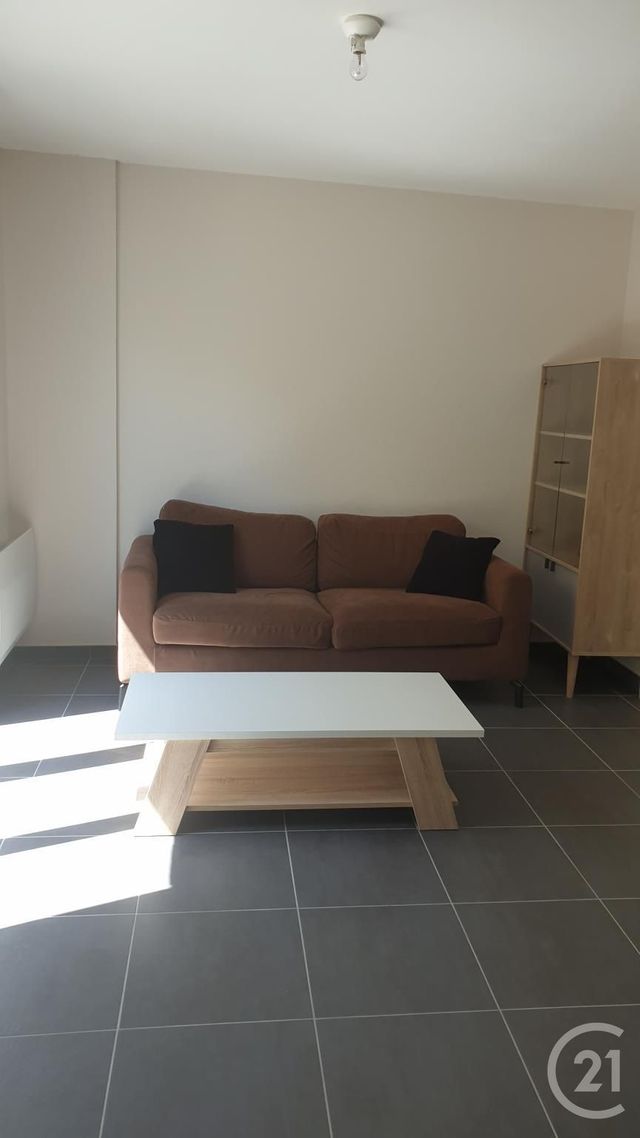 Appartement F2 à louer - 2 pièces - 30.0 m2 - MONTLUCON - 03 - AUVERGNE - Century 21 Pasquet Immobilier