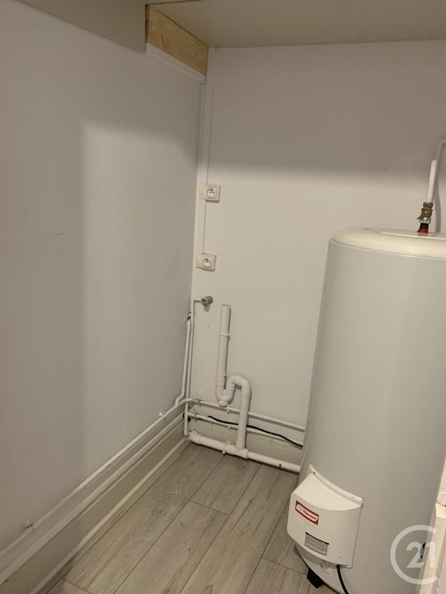 Appartement F3 à louer - 3 pièces - 58.8 m2 - MONTLUCON - 03 - AUVERGNE - Century 21 Pasquet Immobilier