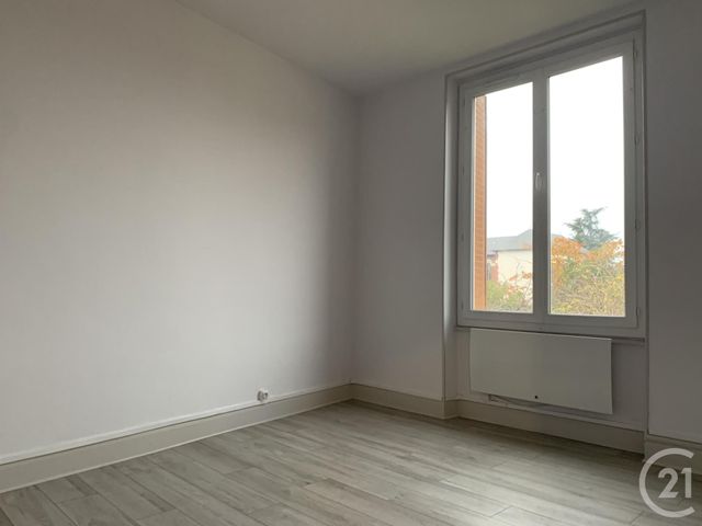 Appartement F3 à louer - 3 pièces - 58.8 m2 - MONTLUCON - 03 - AUVERGNE - Century 21 Pasquet Immobilier