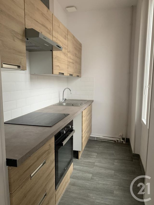 Appartement F3 à louer - 3 pièces - 58.8 m2 - MONTLUCON - 03 - AUVERGNE - Century 21 Pasquet Immobilier