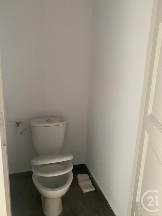 Appartement F3 à louer - 3 pièces - 58.8 m2 - MONTLUCON - 03 - AUVERGNE - Century 21 Pasquet Immobilier