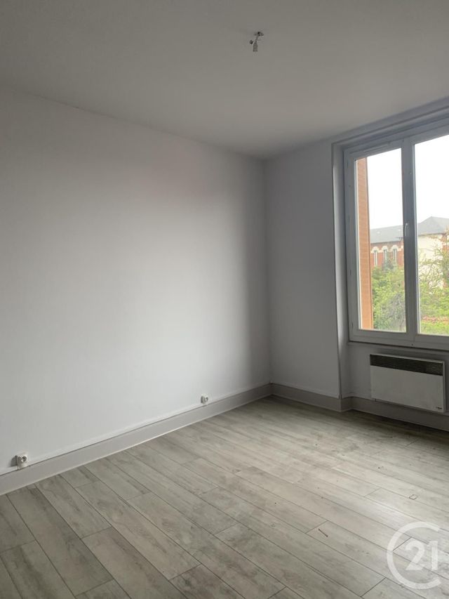 Appartement F3 à louer - 3 pièces - 58.8 m2 - MONTLUCON - 03 - AUVERGNE - Century 21 Pasquet Immobilier