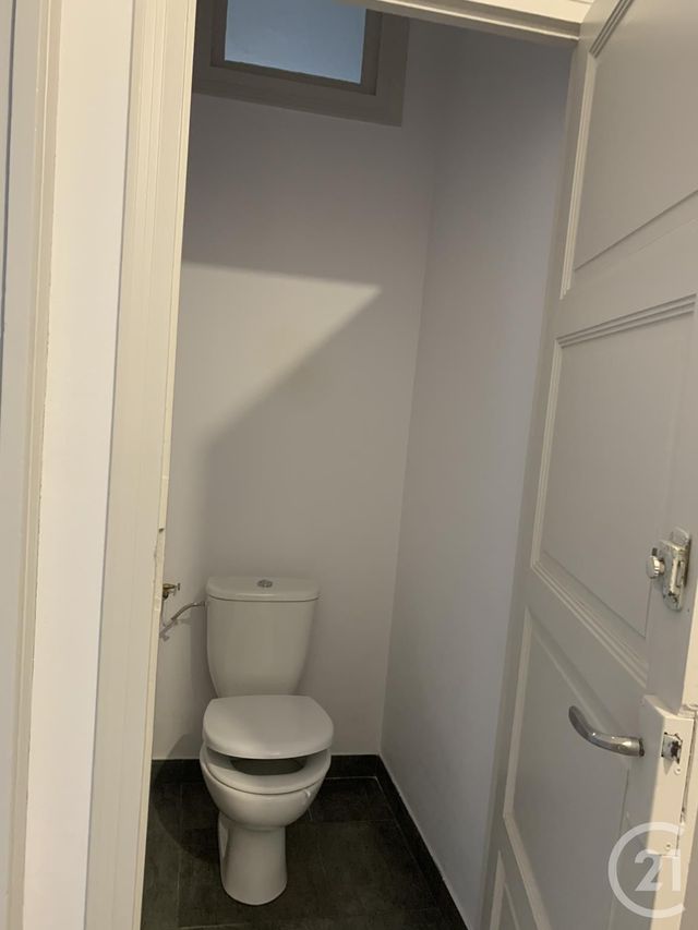 Appartement F3 à louer - 3 pièces - 58.8 m2 - MONTLUCON - 03 - AUVERGNE - Century 21 Pasquet Immobilier