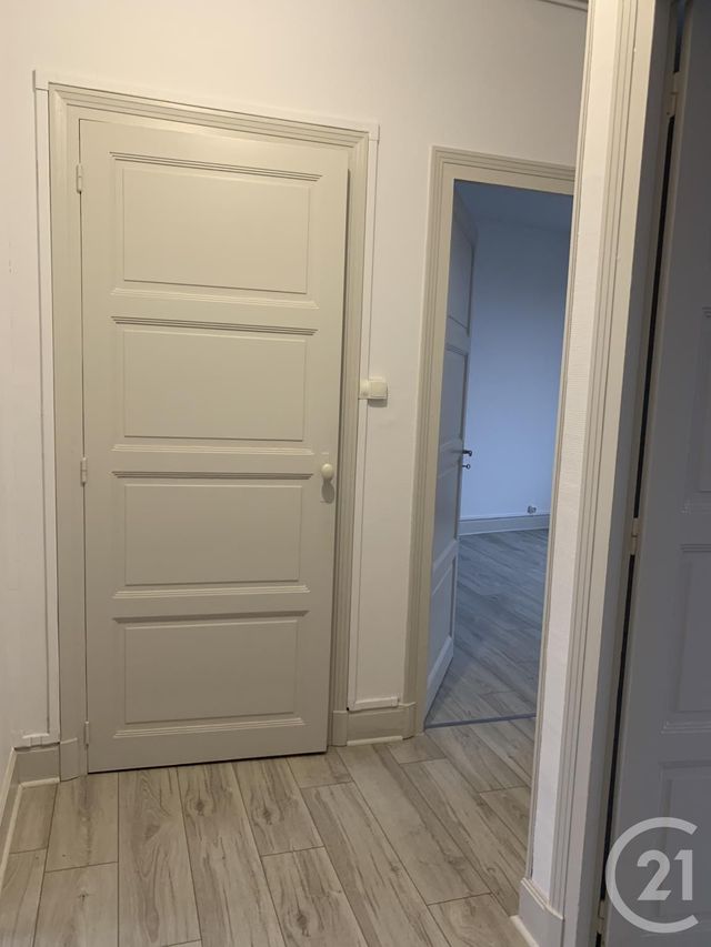 Appartement F3 à louer - 3 pièces - 58.8 m2 - MONTLUCON - 03 - AUVERGNE - Century 21 Pasquet Immobilier