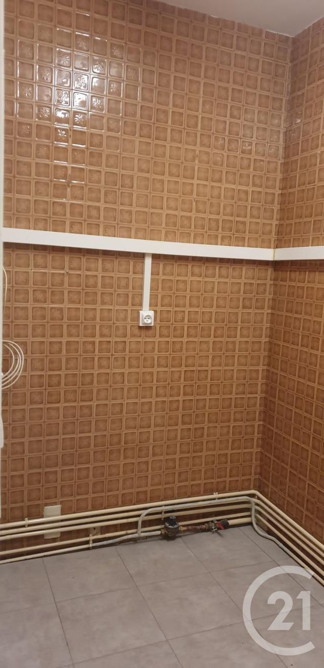 maison à louer - 4 pièces - 90.0 m2 - DESERTINES - 03 - AUVERGNE - Century 21 Pasquet Immobilier