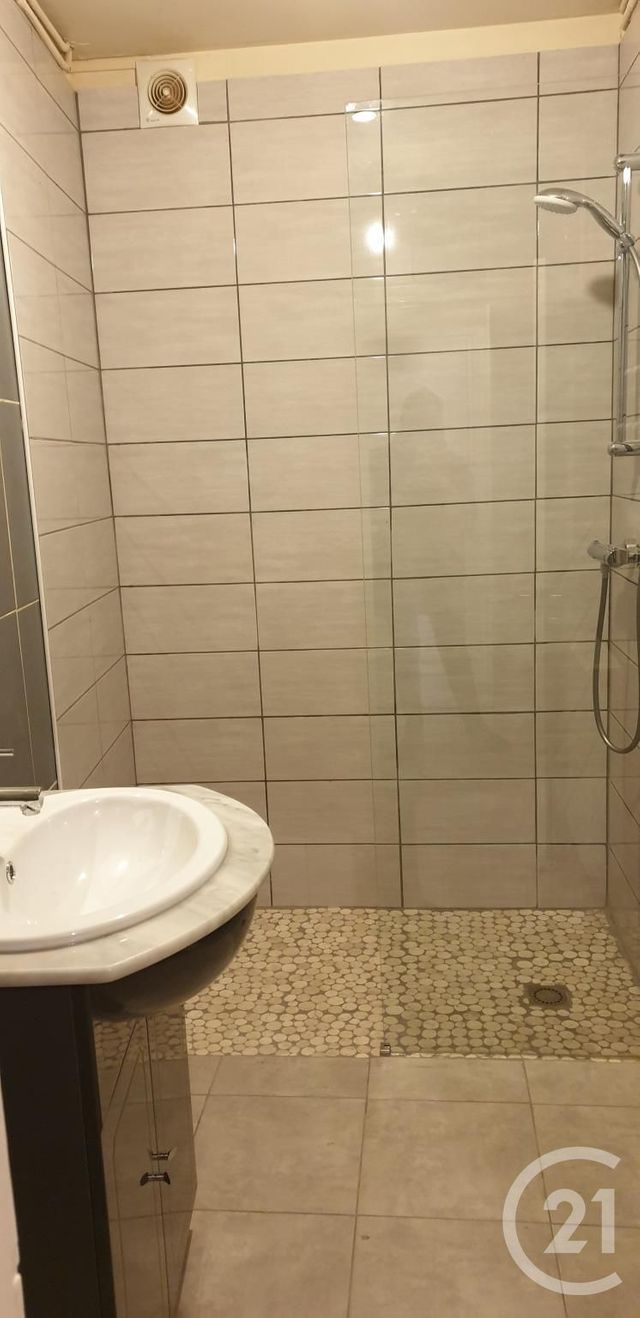 maison à louer - 4 pièces - 90.0 m2 - DESERTINES - 03 - AUVERGNE - Century 21 Pasquet Immobilier