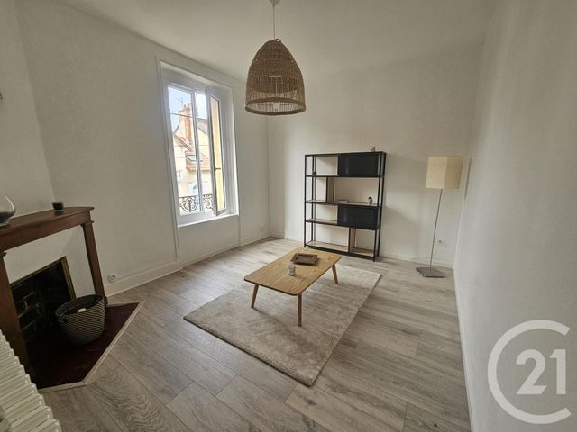 Appartement F2 à louer - 2 pièces - 40.92 m2 - MONTLUCON - 03 - AUVERGNE - Century 21 Pasquet Immobilier