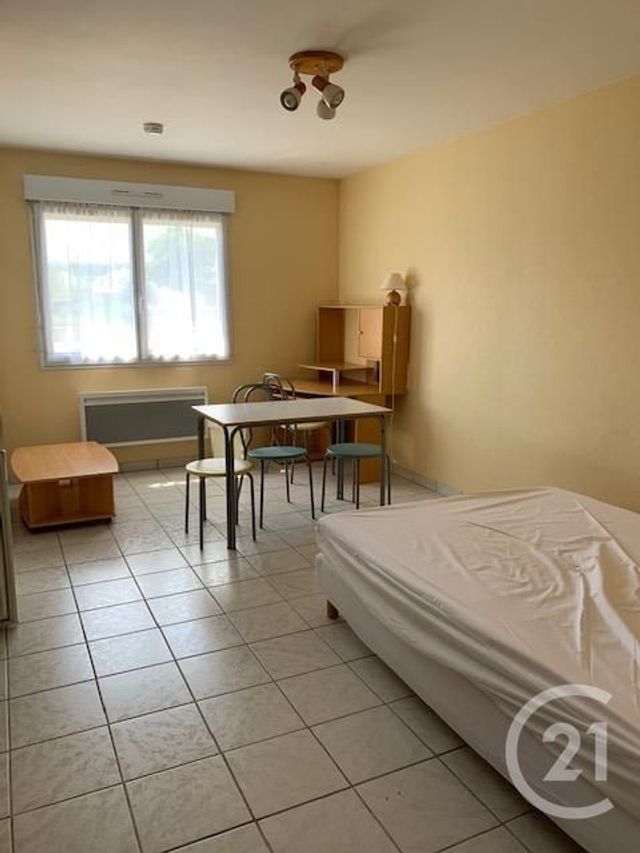 Appartement Studio à louer - 1 pièce - 22.56 m2 - MONTLUCON - 03 - AUVERGNE - Century 21 Pasquet Immobilier
