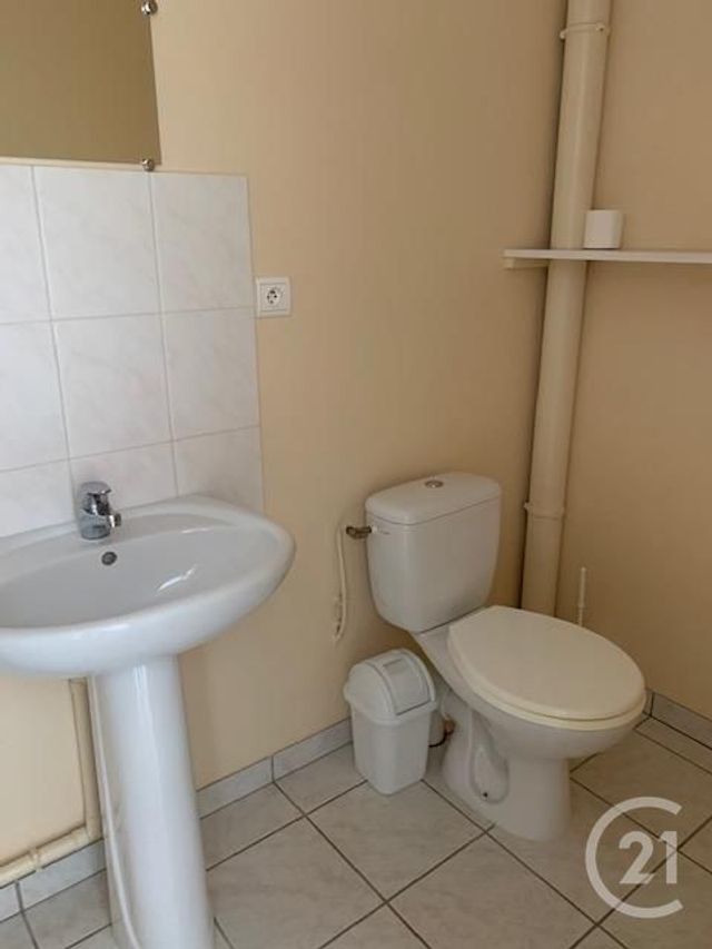 Appartement Studio à louer - 1 pièce - 22.56 m2 - MONTLUCON - 03 - AUVERGNE - Century 21 Pasquet Immobilier