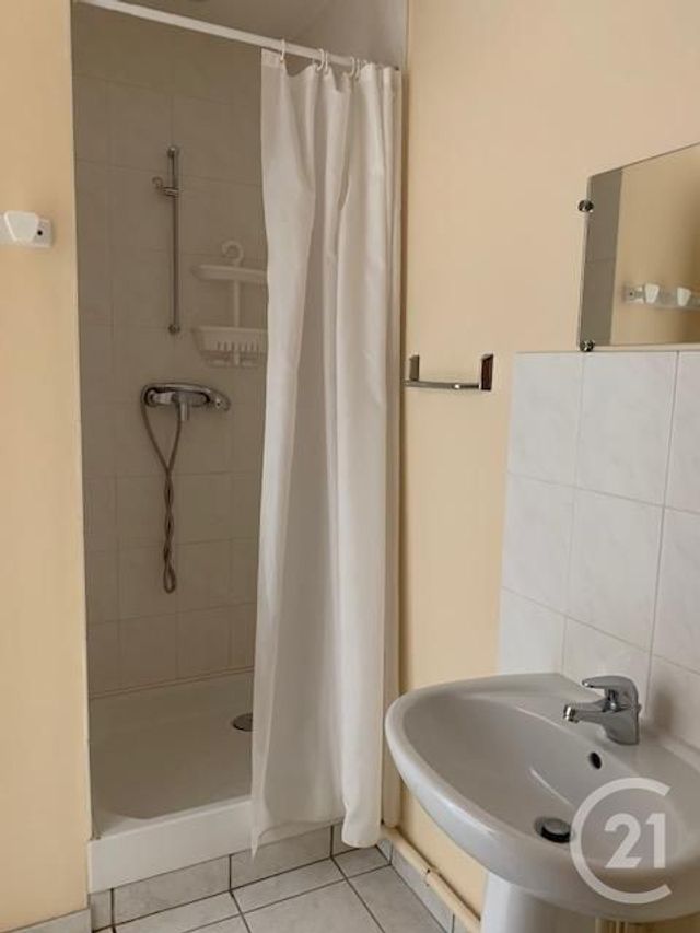 Appartement Studio à louer - 1 pièce - 22.56 m2 - MONTLUCON - 03 - AUVERGNE - Century 21 Pasquet Immobilier