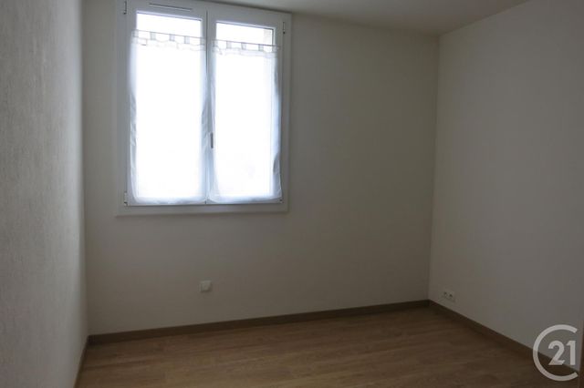 Appartement F2 à louer - 2 pièces - 55.0 m2 - MONTLUCON - 03 - AUVERGNE - Century 21 Pasquet Immobilier