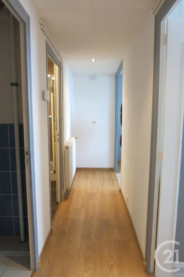 Appartement F2 à louer - 2 pièces - 55.0 m2 - MONTLUCON - 03 - AUVERGNE - Century 21 Pasquet Immobilier