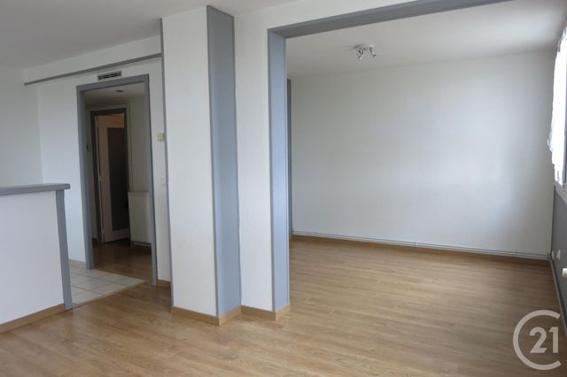 Appartement F2 à louer - 2 pièces - 55.0 m2 - MONTLUCON - 03 - AUVERGNE - Century 21 Pasquet Immobilier