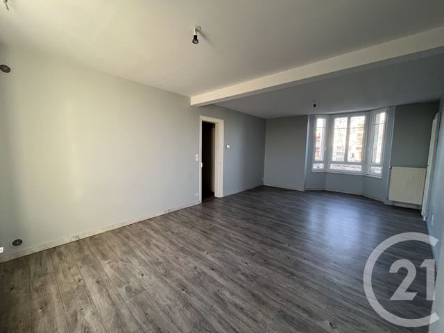 Appartement T3 à louer - 3 pièces - 76.0 m2 - MONTLUCON - 03 - AUVERGNE - Century 21 Pasquet Immobilier